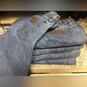 Wrangler jeans. Regular fit.